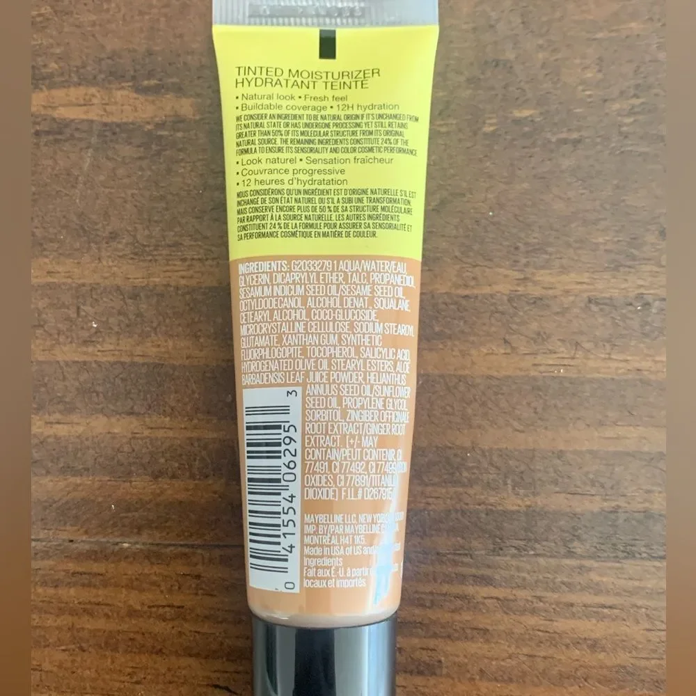 Maybelline Fit Me Tinted Moisturizer Tan 330